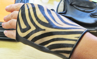 Dámské kožené rukavice NAPA Návlek teletina zebra